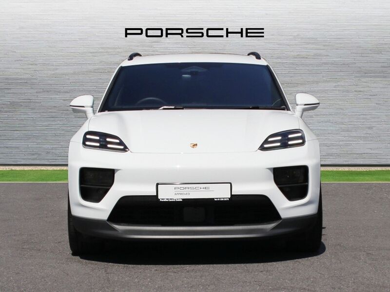 More views of Porsche Macan