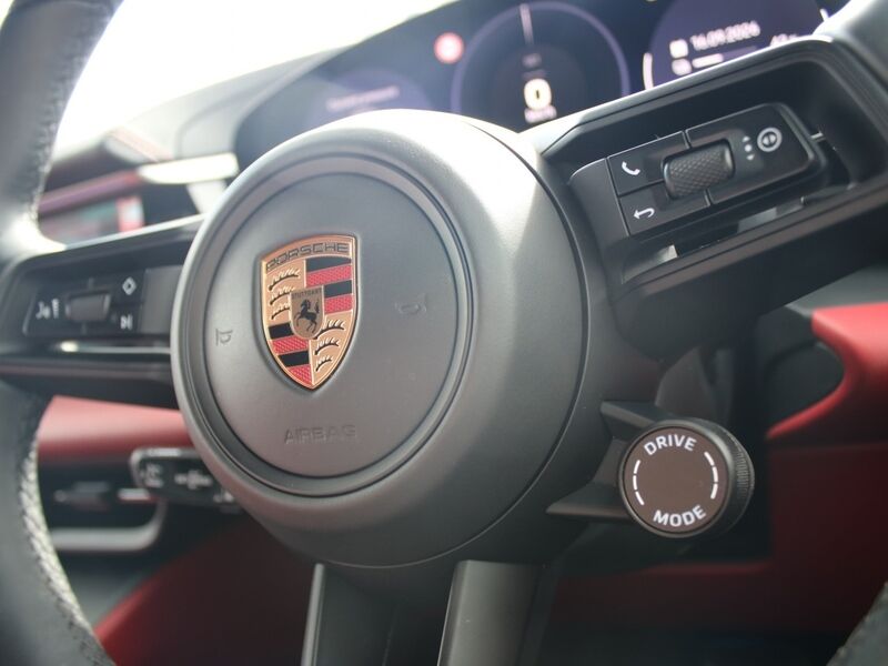 More views of Porsche Macan