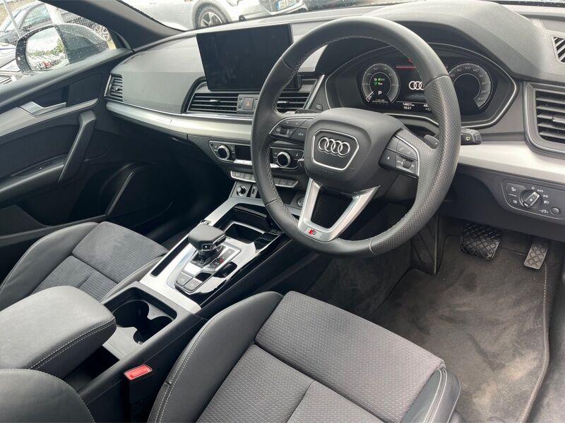 More views of Audi Q5