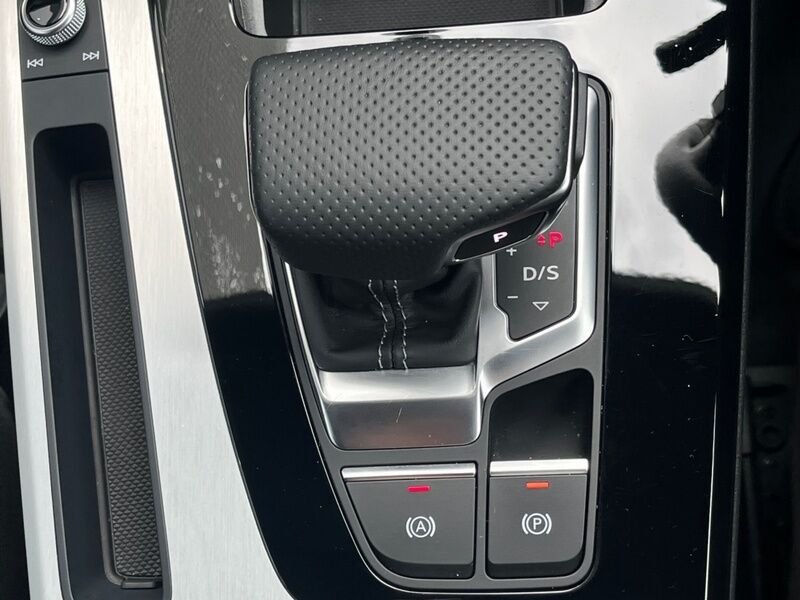 More views of Audi Q5
