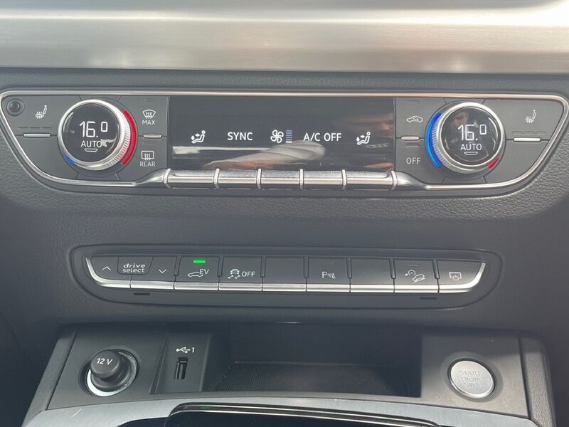 More views of Audi Q5