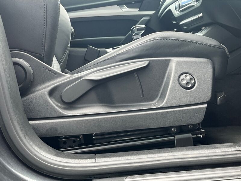 More views of Audi Q5