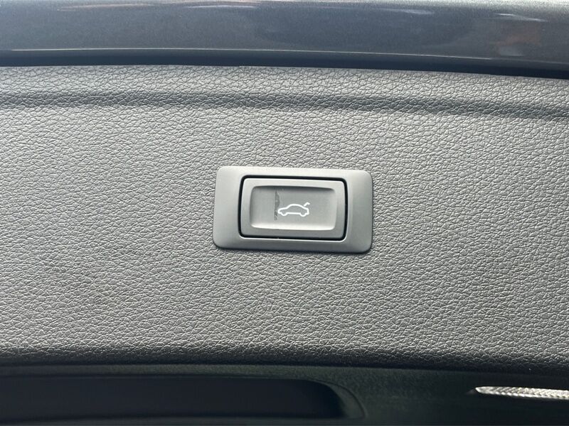 More views of Audi Q5