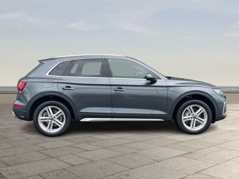 More views of Audi Q5