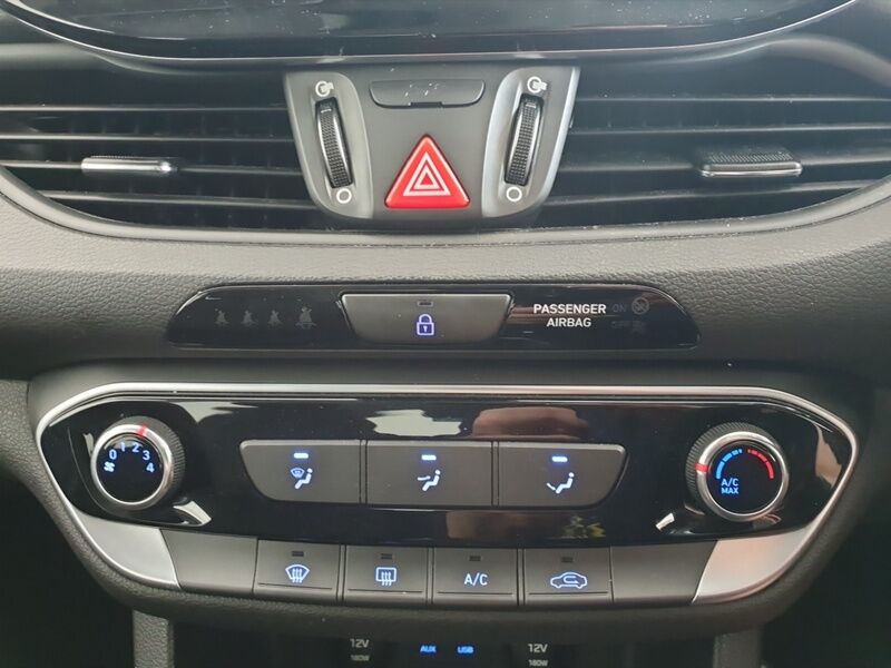 More views of Hyundai i30