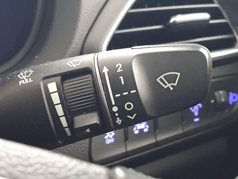 More views of Hyundai i30