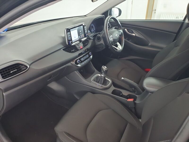More views of Hyundai i30