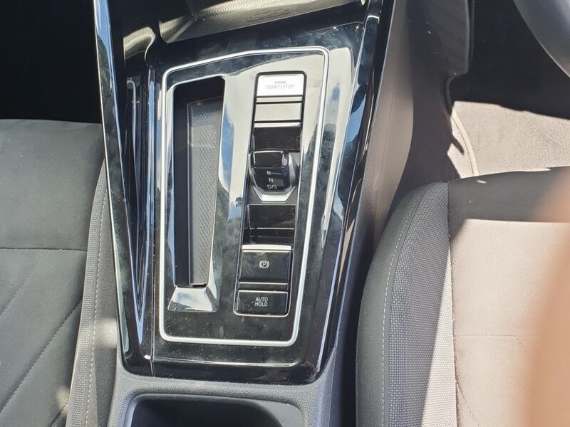 More views of Volkswagen Golf