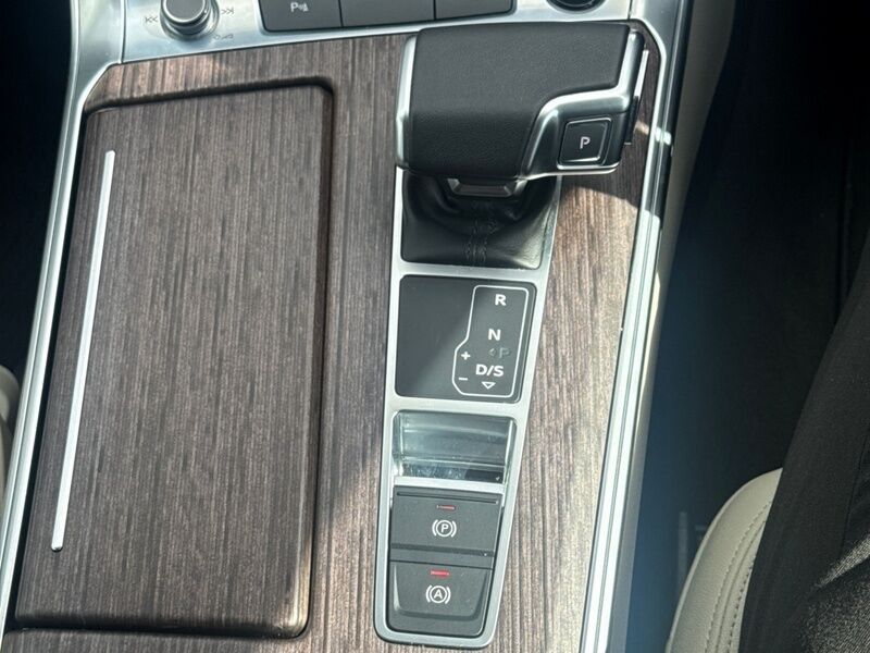 More views of Audi A6