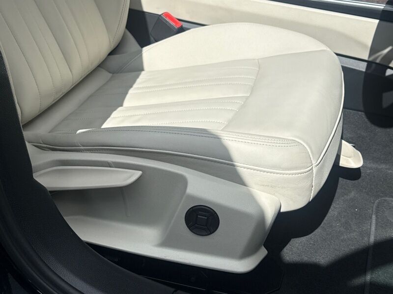 More views of Audi A6
