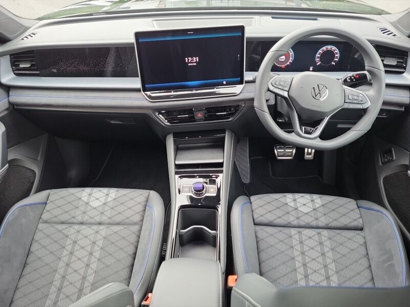 More views of Volkswagen Tayron