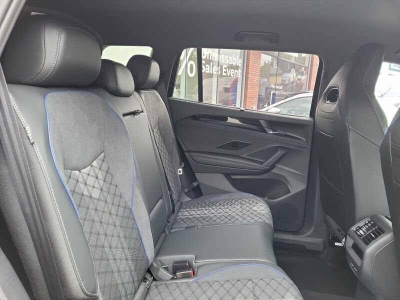 More views of Volkswagen Tayron
