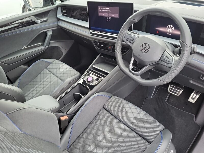 More views of Volkswagen Tayron