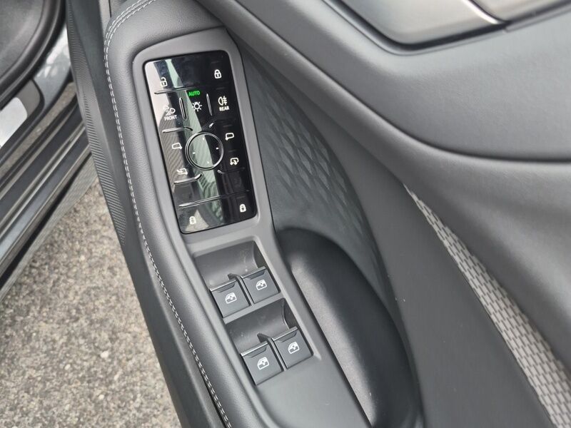 More views of Audi A5