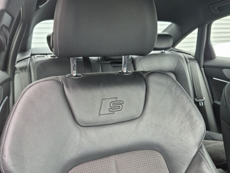 More views of Audi A6