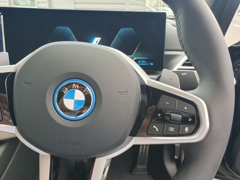 More views of BMW 3-Series