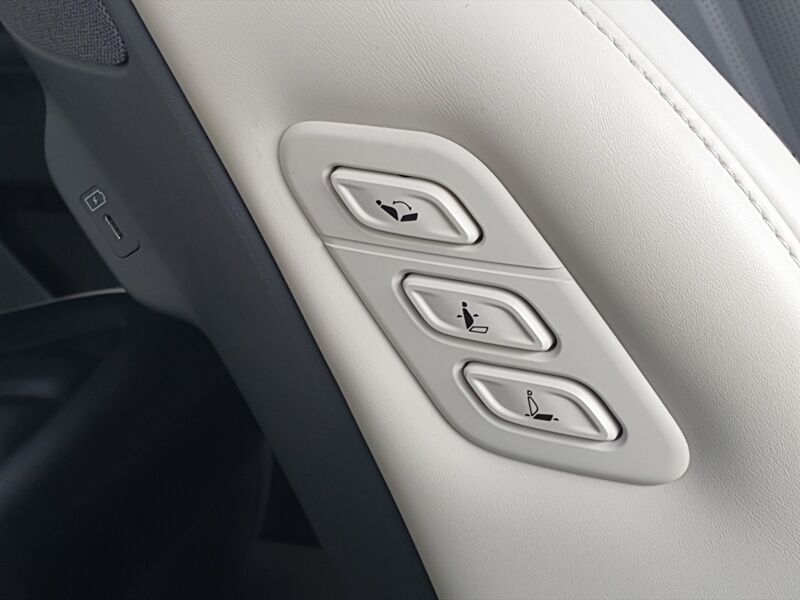 More views of Kia EV9