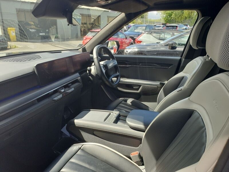 More views of Kia EV9