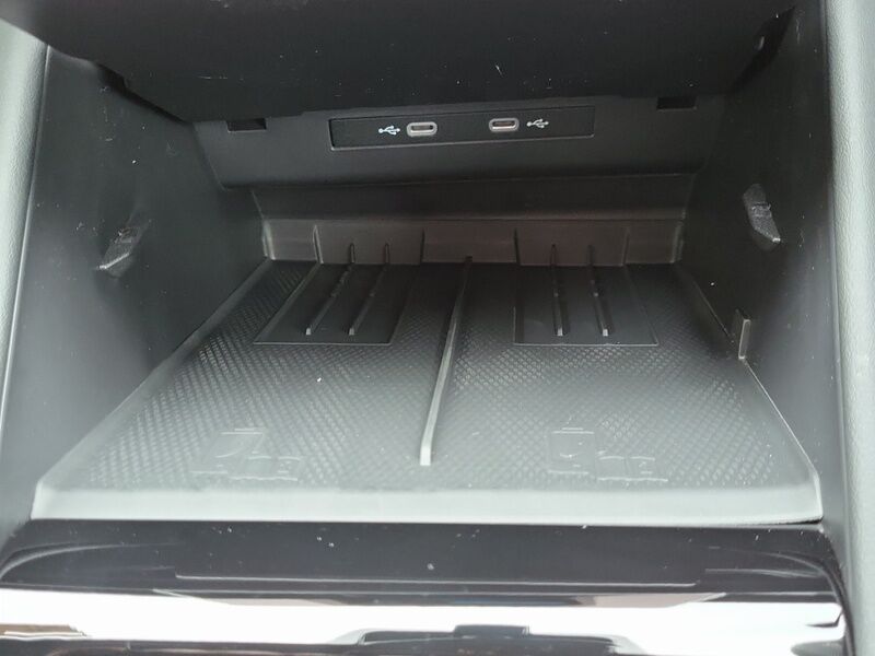 More views of Volkswagen Tayron