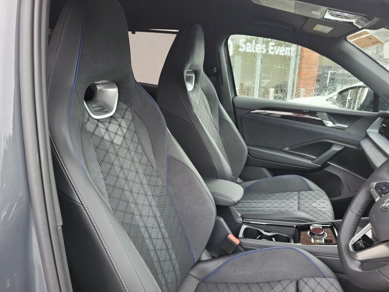 More views of Volkswagen Tayron