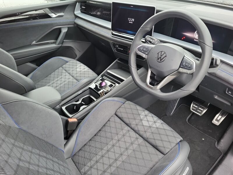 More views of Volkswagen Tayron