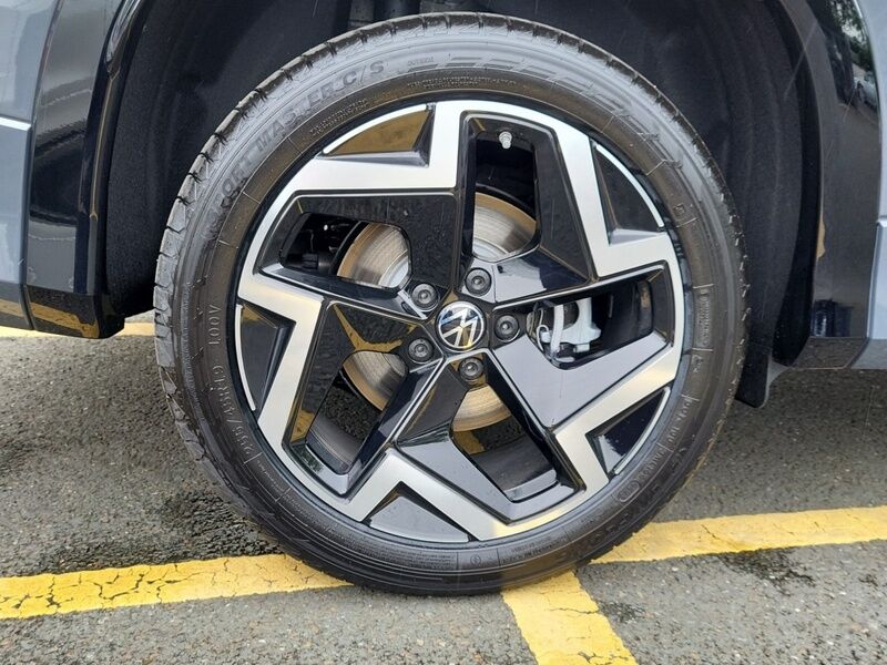 More views of Volkswagen Tayron