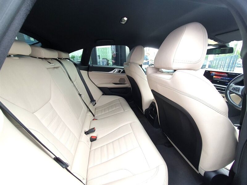 More views of BMW i4