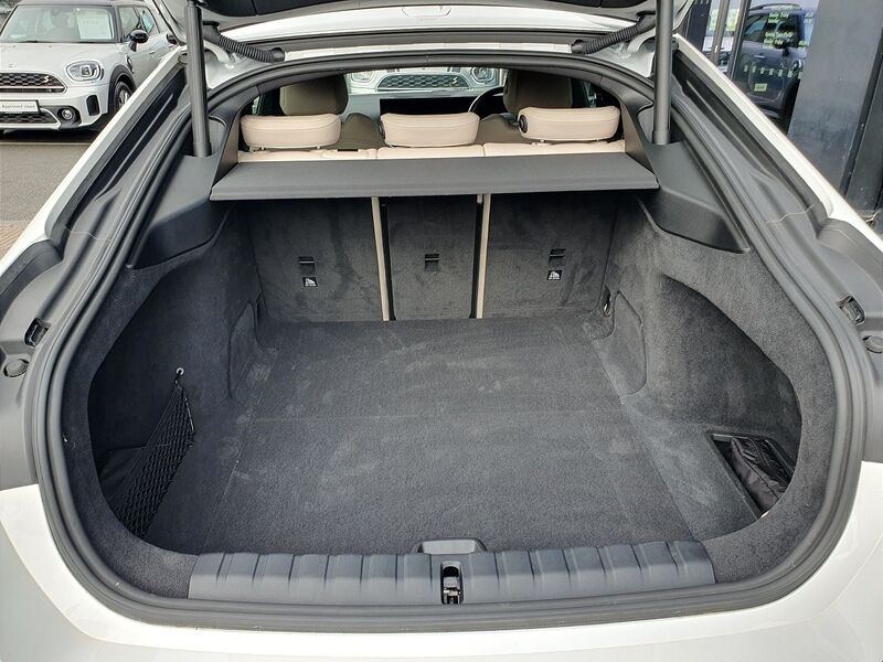 More views of BMW i4