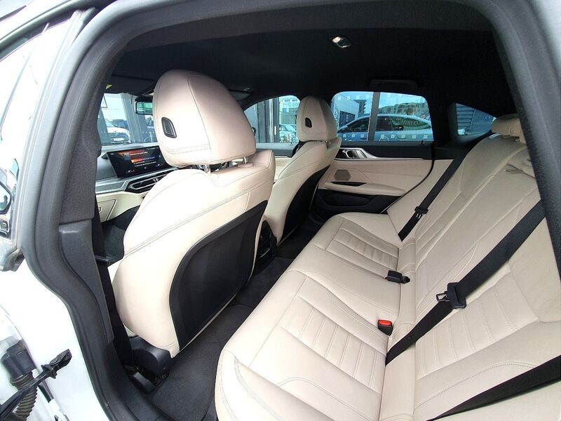 More views of BMW i4