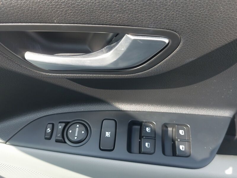 More views of Kia Stonic