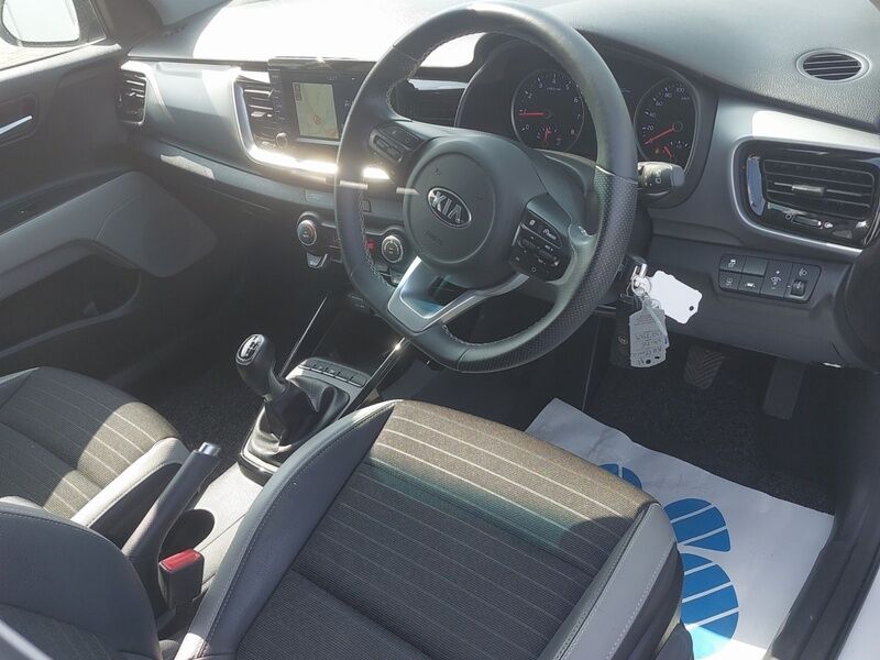 More views of Kia Stonic