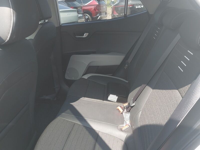 More views of Kia Stonic