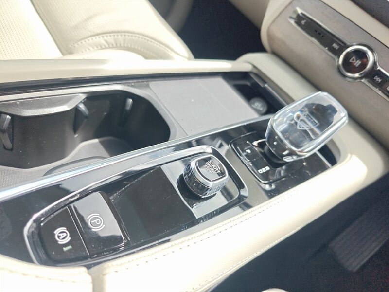 More views of Volvo XC90