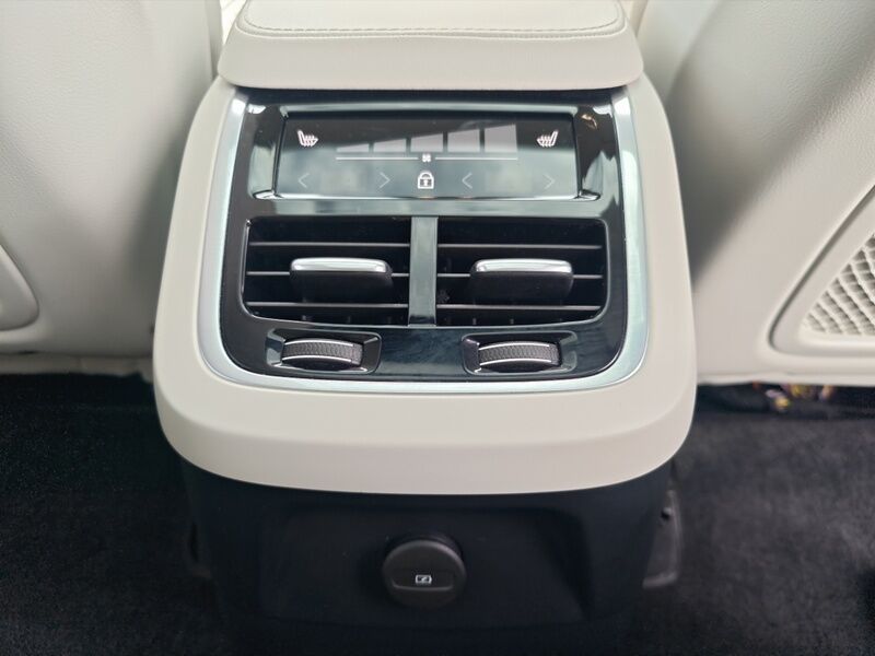 More views of Volvo XC90