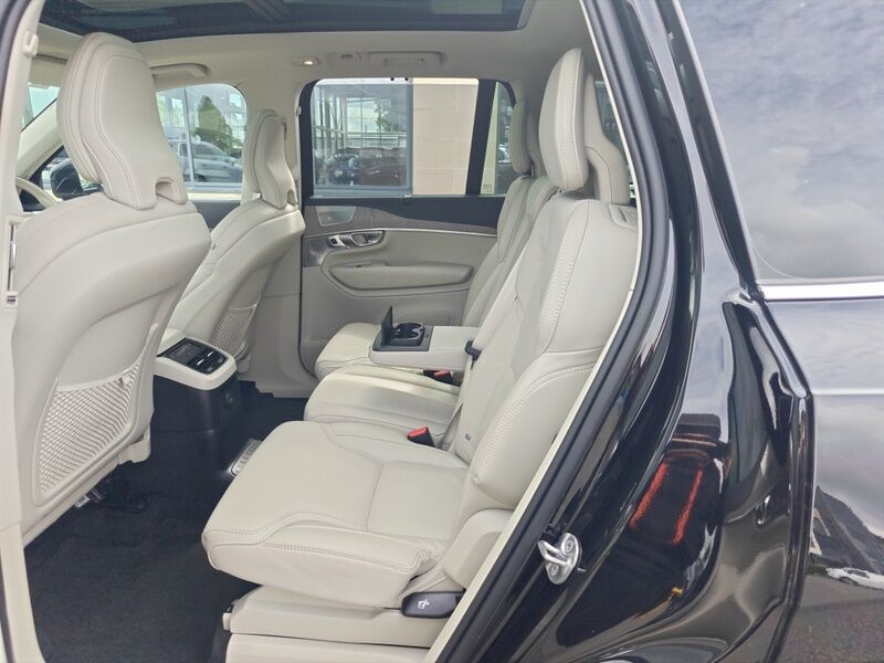 More views of Volvo XC90