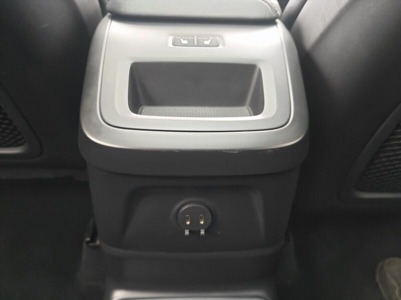 More views of Volvo XC60