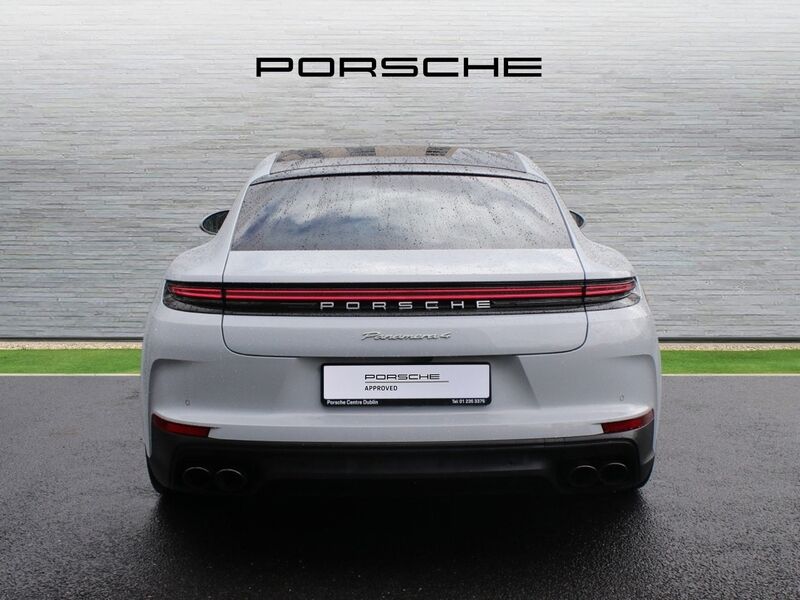 More views of Porsche Panamera