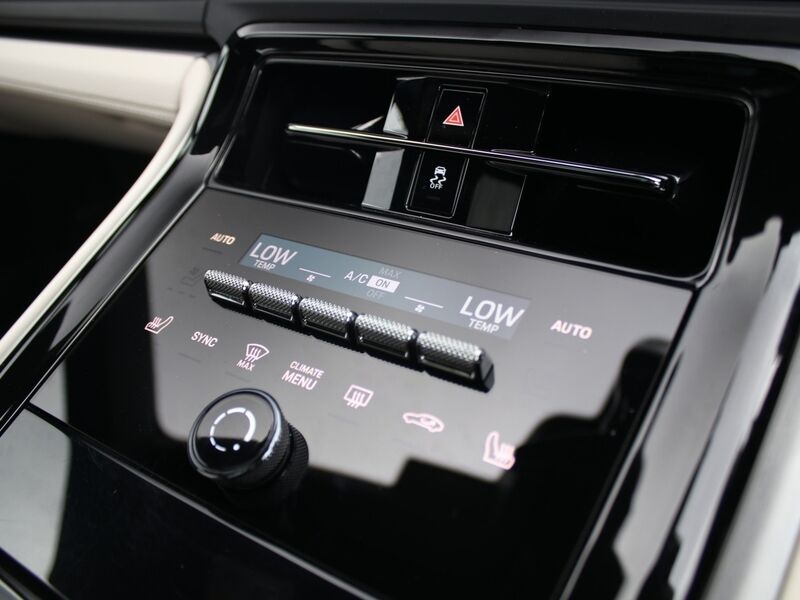More views of Porsche Panamera