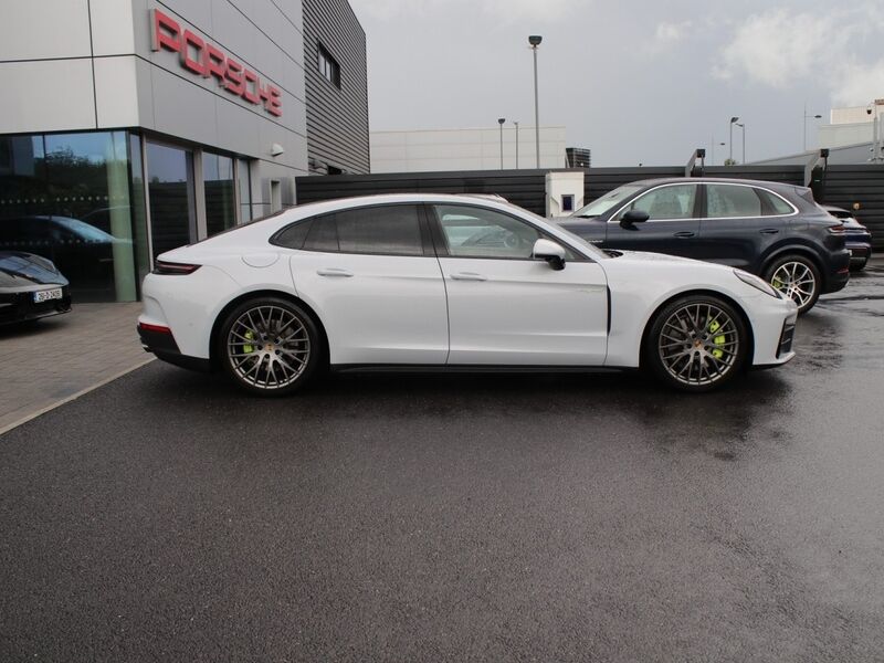 More views of Porsche Panamera