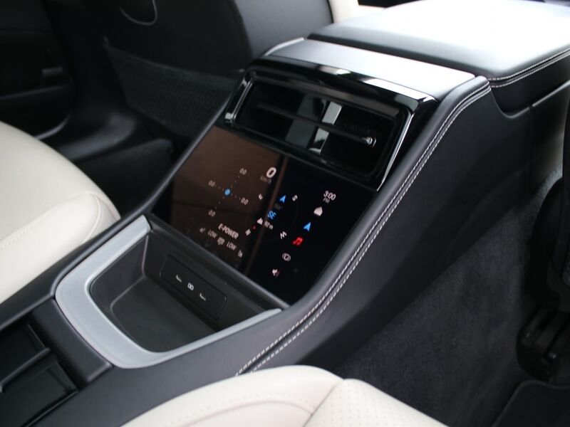 More views of Porsche Panamera