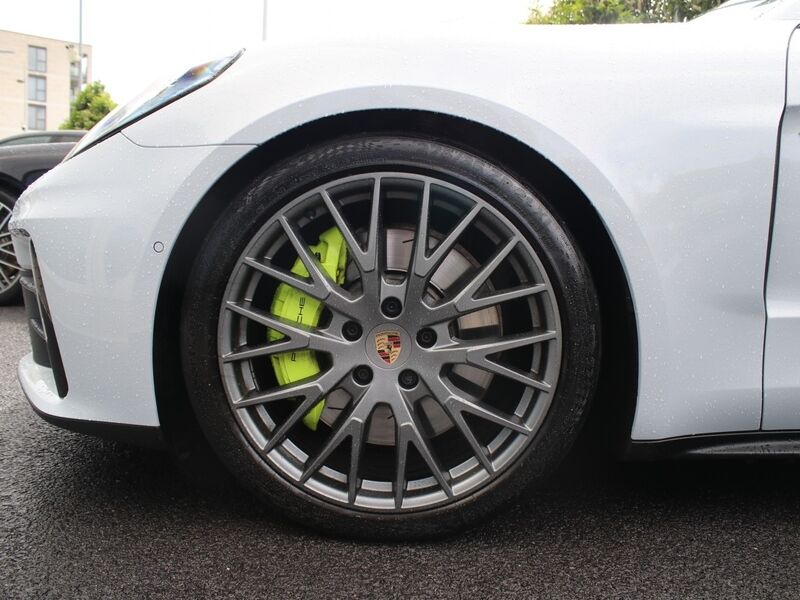 More views of Porsche Panamera