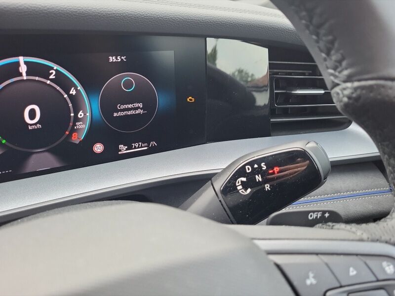 More views of Volkswagen Tayron