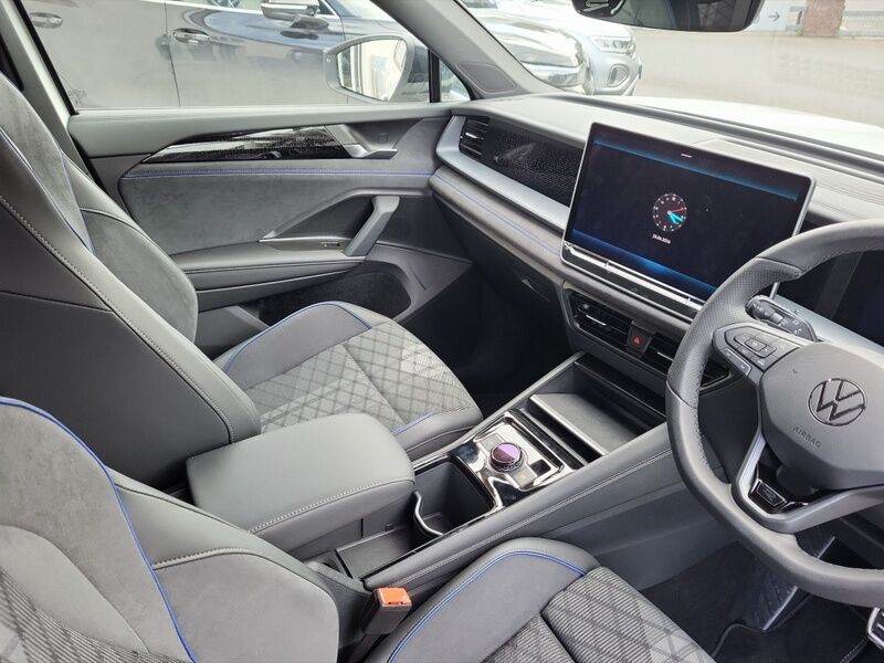 More views of Volkswagen Tayron