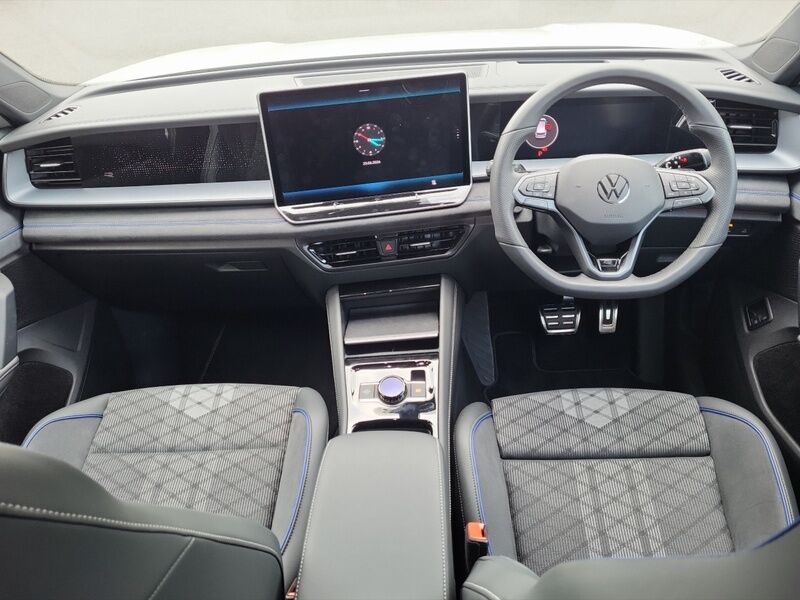 More views of Volkswagen Tayron