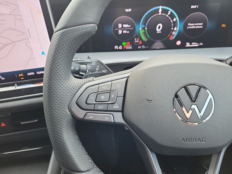 More views of Volkswagen Tayron
