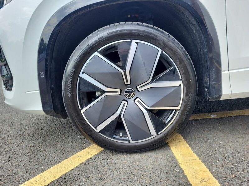More views of Volkswagen Tayron