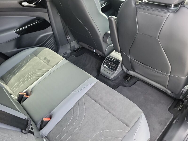 More views of Volkswagen ID.4