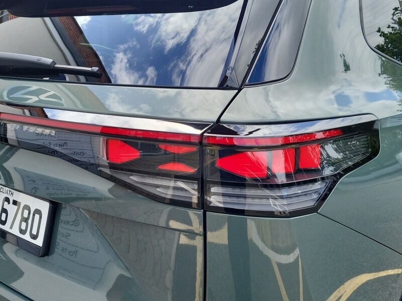 More views of Volkswagen Tayron