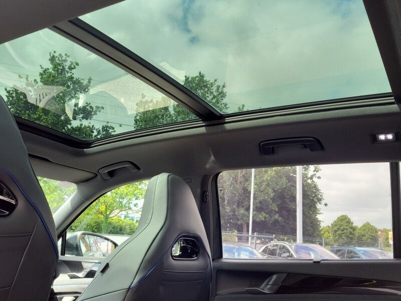 More views of Volkswagen Tayron