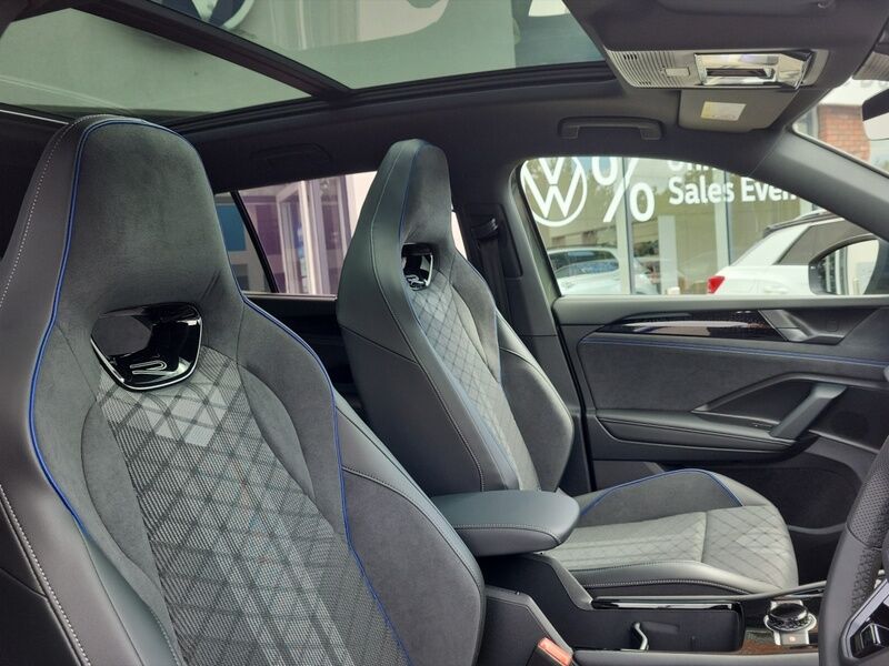 More views of Volkswagen Tayron